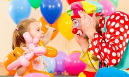 girl-and-clown-balloon