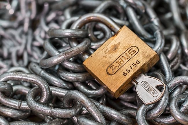 lock-chains