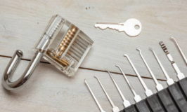 lock-picking-keys