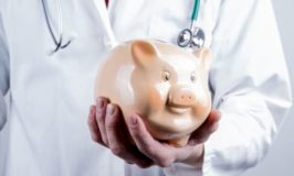 doctor-with-money-box